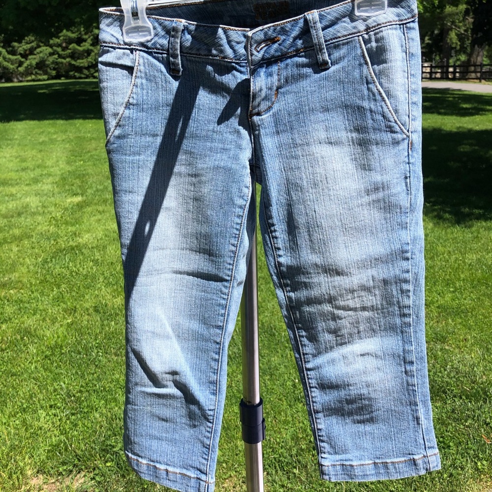 Zaba Di Light Wash Capris Jeans Size 4